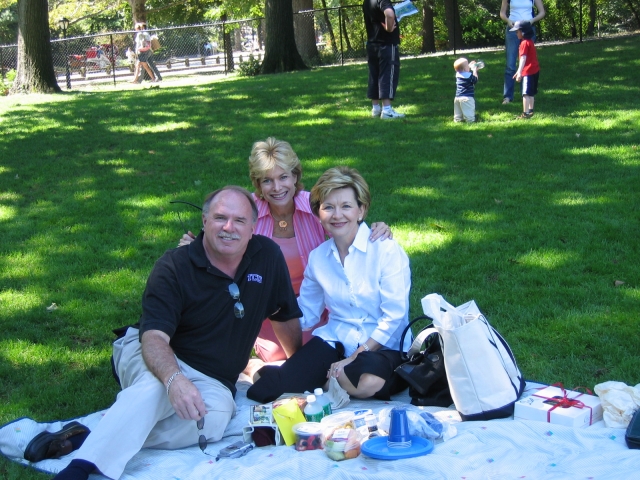 Sweet memories - Howard, Gayla & Pam in NYC